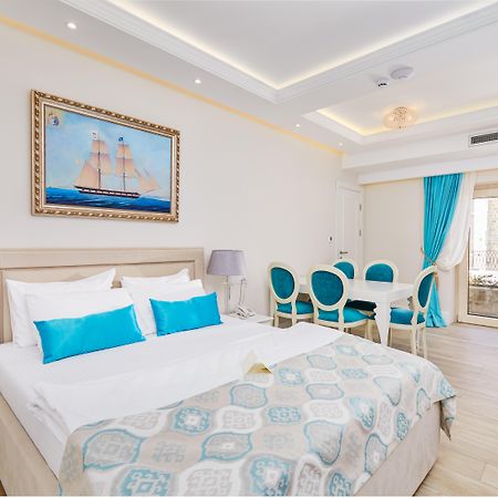 Hotel Libertas Cattaro Esterno foto
