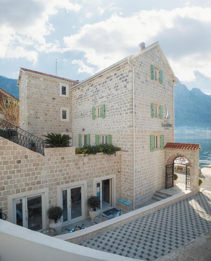 Hotel Libertas Cattaro Esterno foto