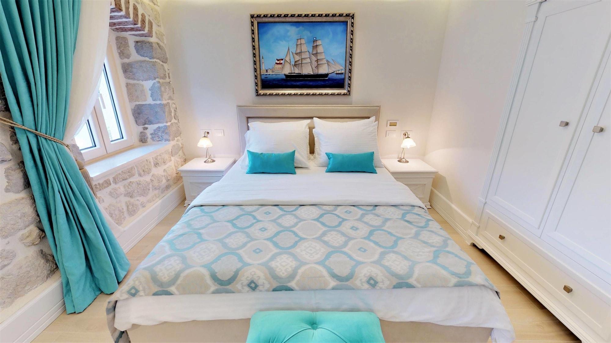 Hotel Libertas Cattaro Esterno foto
