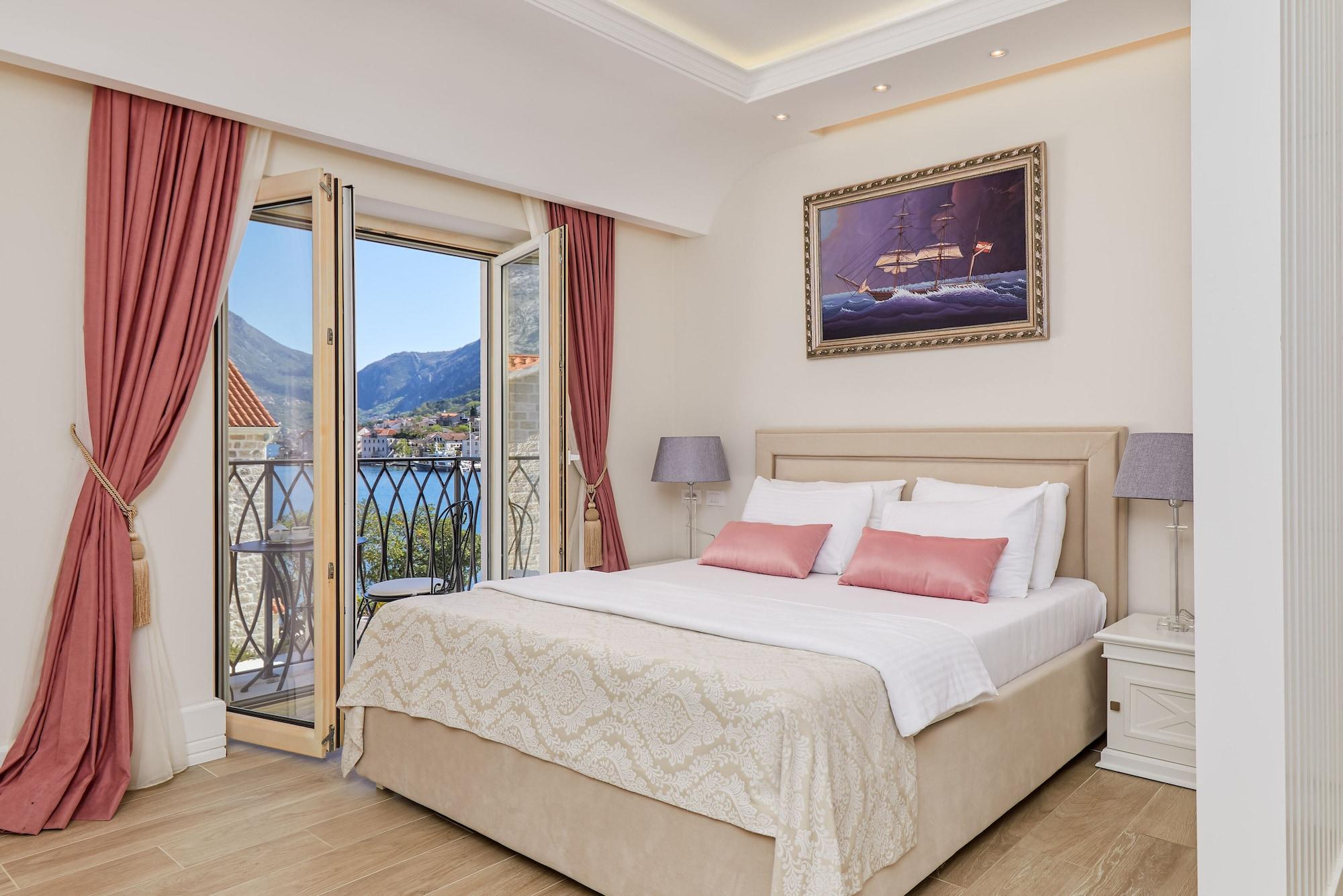 Hotel Libertas Cattaro Esterno foto