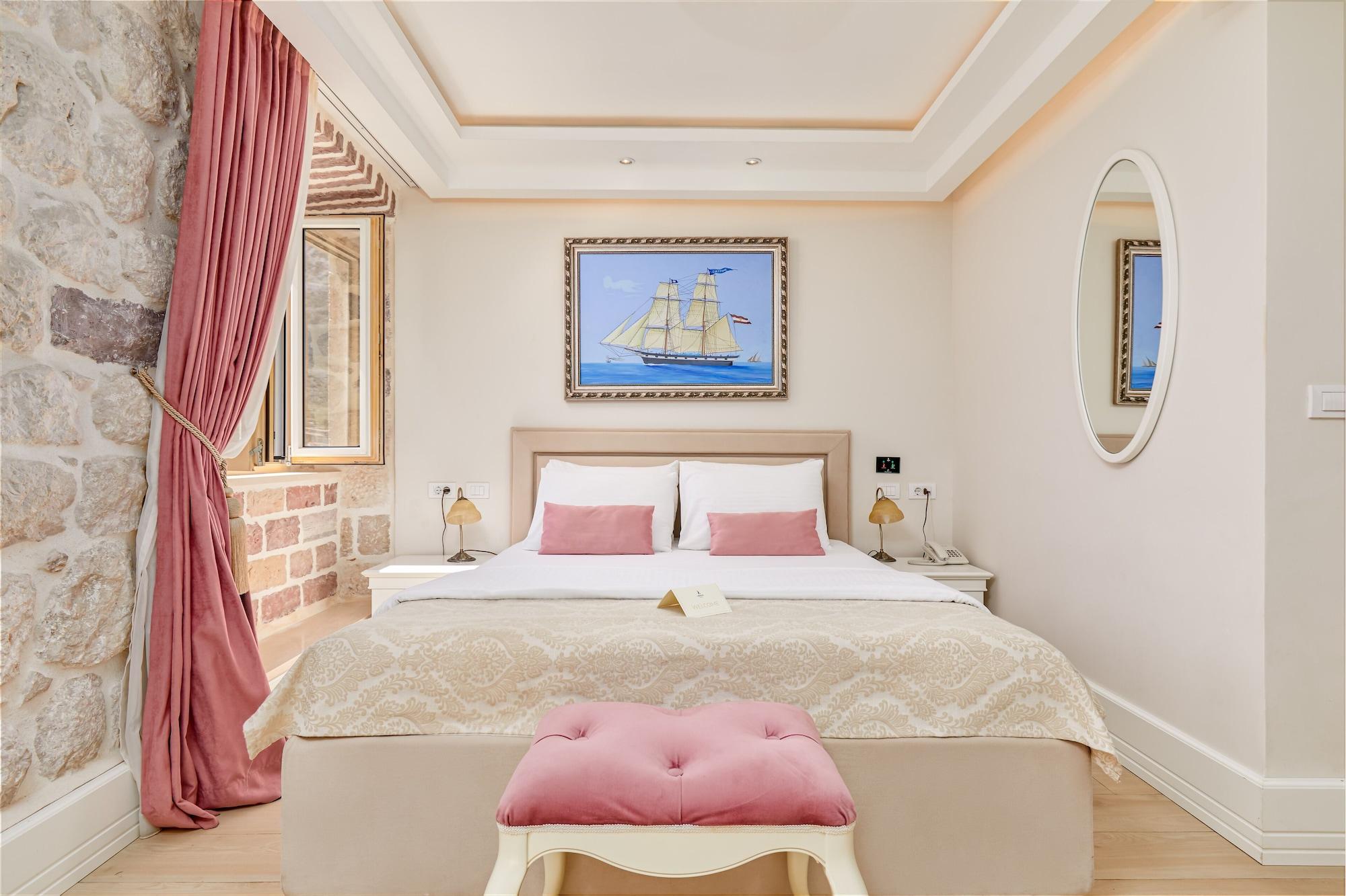 Hotel Libertas Cattaro Esterno foto
