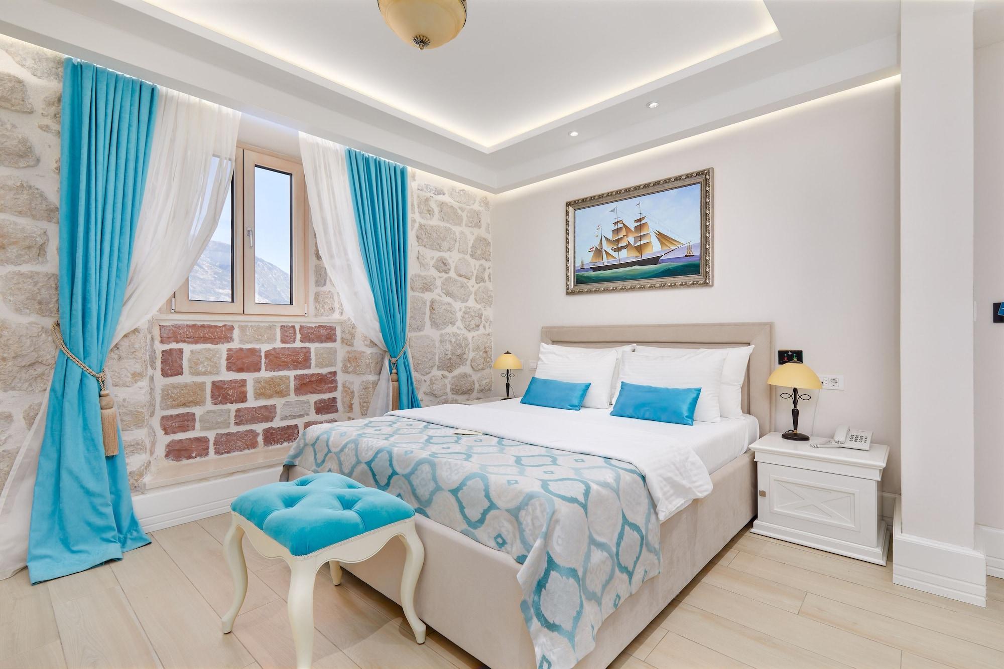 Hotel Libertas Cattaro Esterno foto